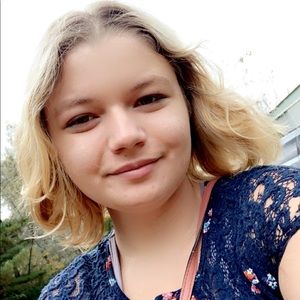 Meet your Posher, Corina